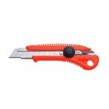 NT CUTTER L-550P CUTTER UNIVERSALE CON IMPUGNATURA DENTELLATA ROSSA E 3 LAME DI RICAMBIO