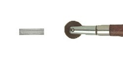 ROULETTE DIAMETRO: 20 X 5 MM PASSO: 0.5 MM LUNGHEZZA: 145 MM - LINEE ORIZZONTALI