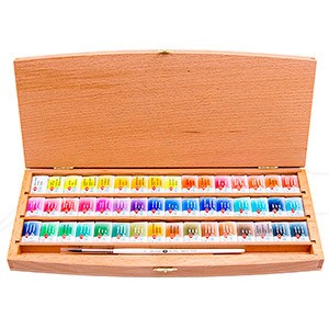 ST PETERSBURG WHITE NIGHTS WOODEN WATERCOLOUR BOX OF 48 PANS AND BRUSH
