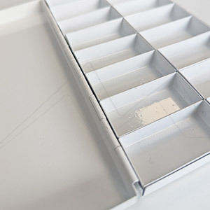ARTEMIRANDA REFILLABLE METAL WATERCOLOUR BOX WHITE LACQUERED WITH 16 WELLS