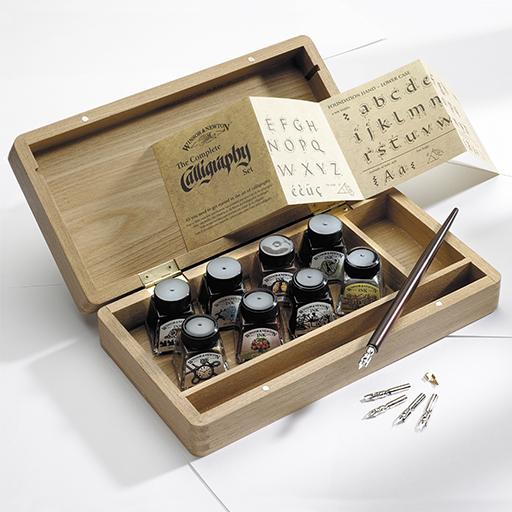 WINSOR & NEWTON COFFRET BOIS CALLIGRAPHIE - 8 ENCRES DE 14 ML + ACCESSOIRES